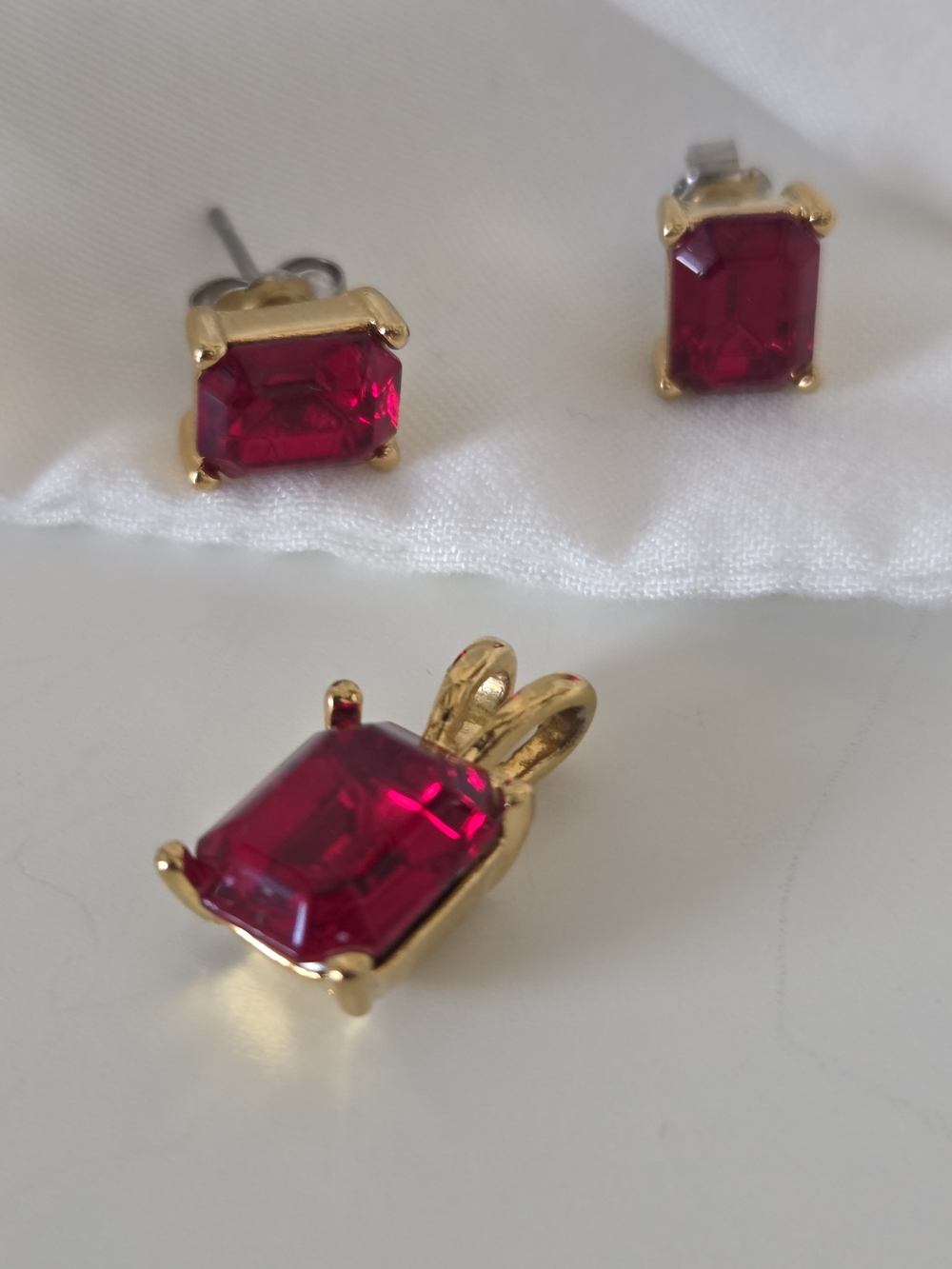 Gold-Plated Red Stone Pendant and Stud Earrings Set